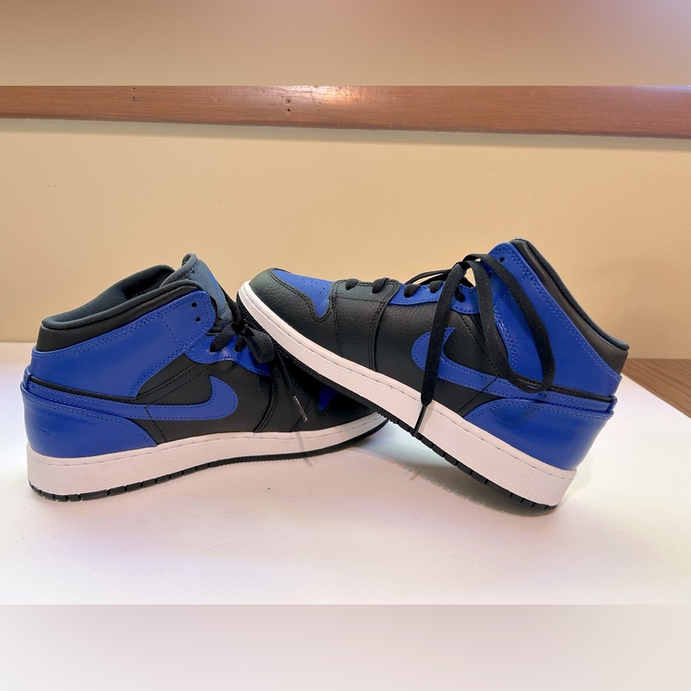 Air Jordan 1 Mid